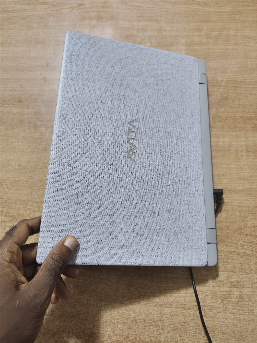 AVITA Essential 14, ordinateur portable en situation réelle